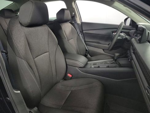 Used 2025 Honda Accord LX image 15