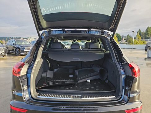 Used 2017 Porsche Cayenne S image 16