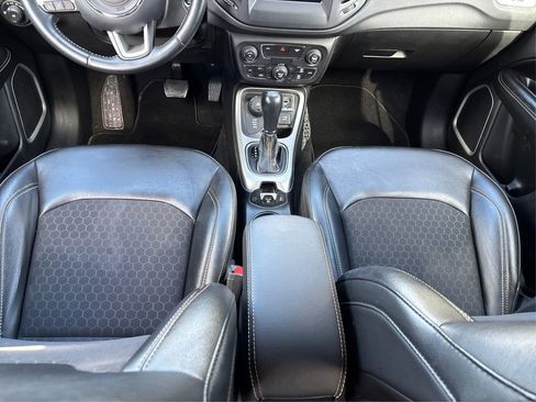 Used 2019 Jeep Compass Latitude image 19