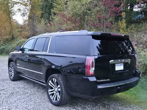 Used 2018 GMC Yukon XL Denali w/ Denali Ultimate Package image 10