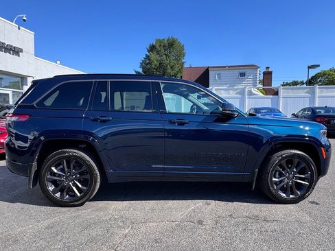 New 2026 Jeep Grand Cherokee Limited AWD/4WD image 8