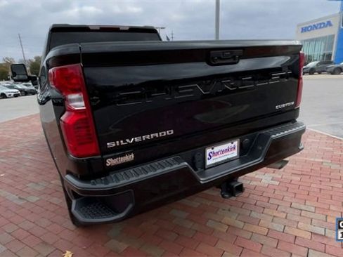 Used 2025 Chevrolet Silverado 2500 Custom w/ Custom Convenience Package image 8