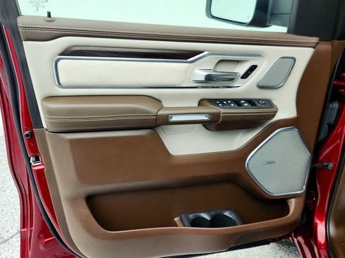 Used 2025 RAM 1500 Laramie image 11