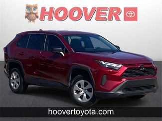 Used 2023 Toyota RAV4 LE video 1