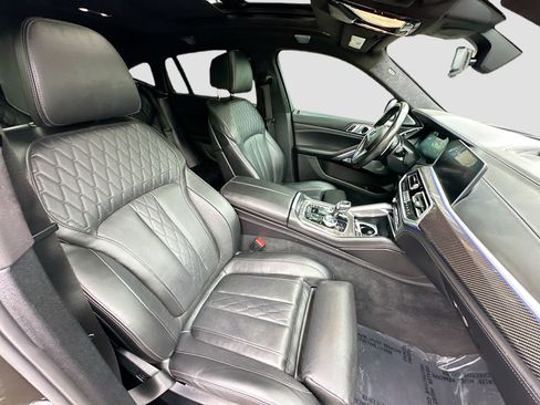 Used 2020 BMW X6 M50i image 33