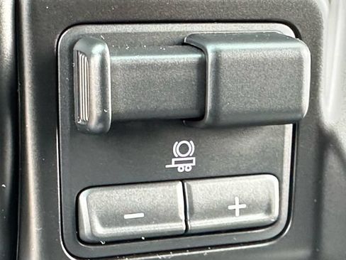 Used 2022 Chevrolet Silverado 3500 LTZ w/ LTZ Convenience Package AWD/4WD image 20