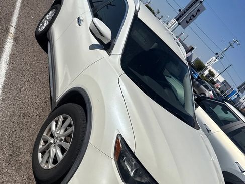 Used 2018 Nissan Rogue SV FWD image 16
