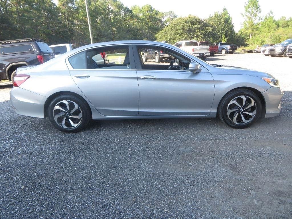 Used 2016 Honda Accord EX image 5