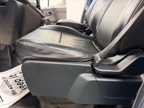 Used 2022 Ford Transit 350 DRW RWD image 13