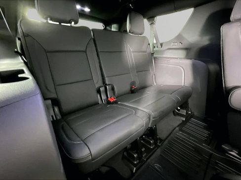 Used 2026 GMC Yukon XL Denali RWD image 25
