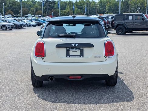 Used 2017 MINI Cooper 2-Door Hardtop FWD image 4