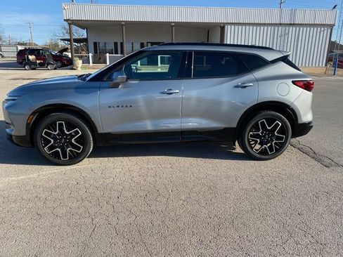 Used 2023 Chevrolet Blazer RS w/ Enhanced Convenience Package image 3