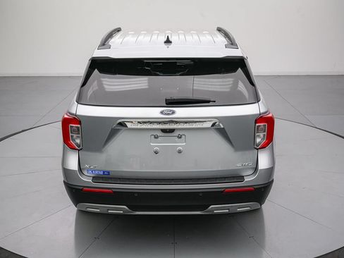 Certified 2024 Ford Explorer XLT w/ Equipment Group 202A AWD/4WD image 5