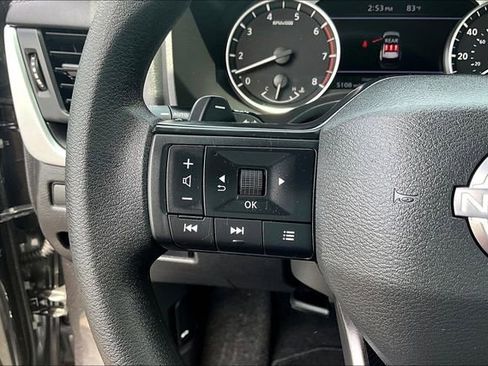 Used 2025 Nissan Rogue S FWD image 11