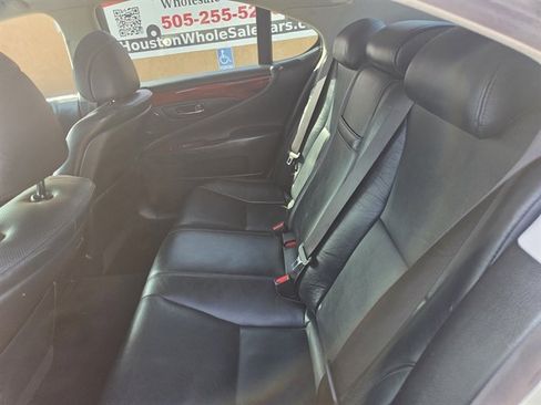 Used 2011 Lexus LS 460 AWD w/ Comfort Pkg image 11