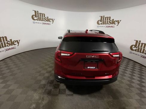 Used 2023 GMC Terrain SLE w/ Driver Convenience Package image 7