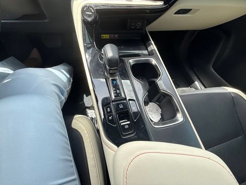 Used 2024 Lexus NX 350h AWD w/ Vision Package image 18