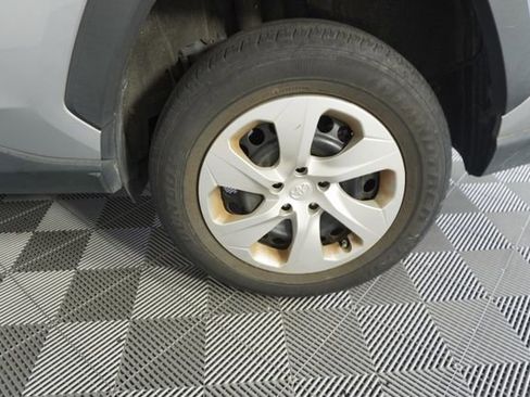 Used 2023 Toyota RAV4 LE FWD image 18