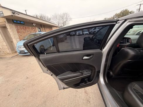 Used 2018 Dodge Charger R/T w/ Plus Group image 26