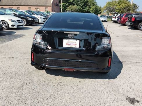 Used 2014 Scion tC image 4