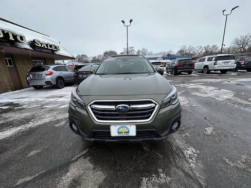 Used 2018 Subaru Outback 3.6R Touring image 4