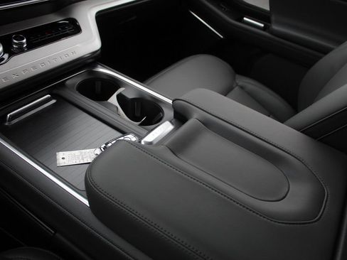New 2026 Ford Expedition Active RWD image 29