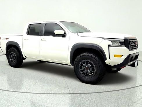 Used 2023 Nissan Frontier PRO-4X w/ Pro-4X Premium Package AWD/4WD image 3