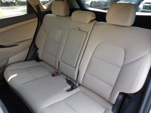 Used 2019 Hyundai Tucson SE image 20