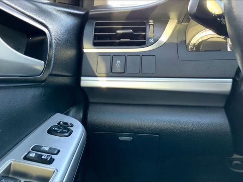 Used 2014 Toyota Camry SE FWD image 33