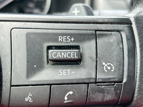 Used 2023 Nissan Rogue S AWD/4WD image 17