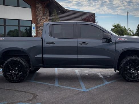 Used 2022 Chevrolet Silverado 1500 Custom Trail Boss w/ Safety Confidence Package AWD/4WD image 18