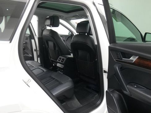 Used 2020 Audi Q5 2.0T Premium Plus w/ Premium Plus Package AWD/4WD image 31