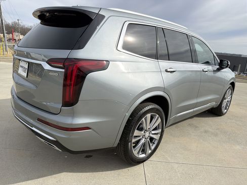 Used 2023 Cadillac XT6 Premium Luxury image 10