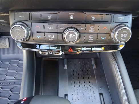 New 2026 Dodge Durango GT w/ Blacktop Package AWD/4WD image 13
