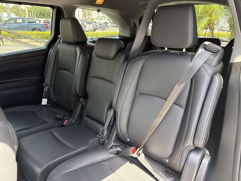 Used 2024 Honda Odyssey Touring image 21