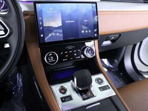 Used 2025 Jaguar F-PACE R-Dynamic S image 26