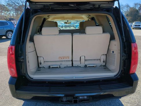 Certified 2011 GMC Yukon SLE image 23