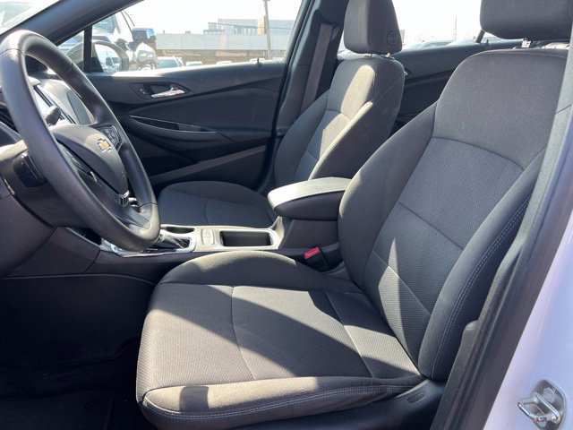 Used 2018 Chevrolet Cruze LT w/ Convenience Package FWD image 12