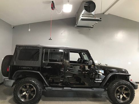 Used 2016 Jeep Wrangler Unlimited Sport w/ Quick Order Package 24S image 2