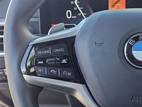 Used 2025 BMW 330i Sedan image 23