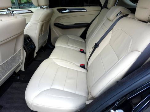 Used 2017 Mercedes-Benz GLE 400 4MATIC image 12