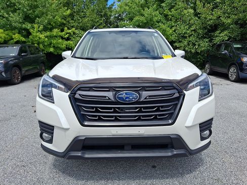 Used 2022 Subaru Forester Limited AWD/4WD image 2