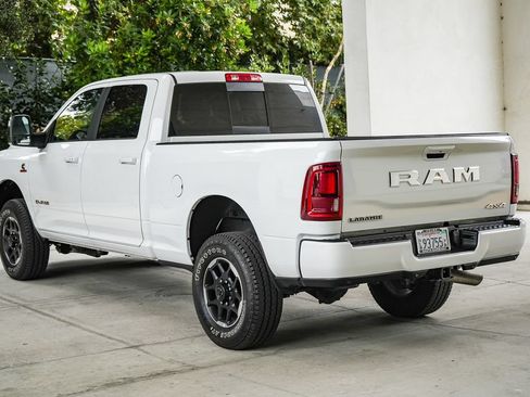 Used 2026 RAM 2500 Laramie AWD/4WD image 4