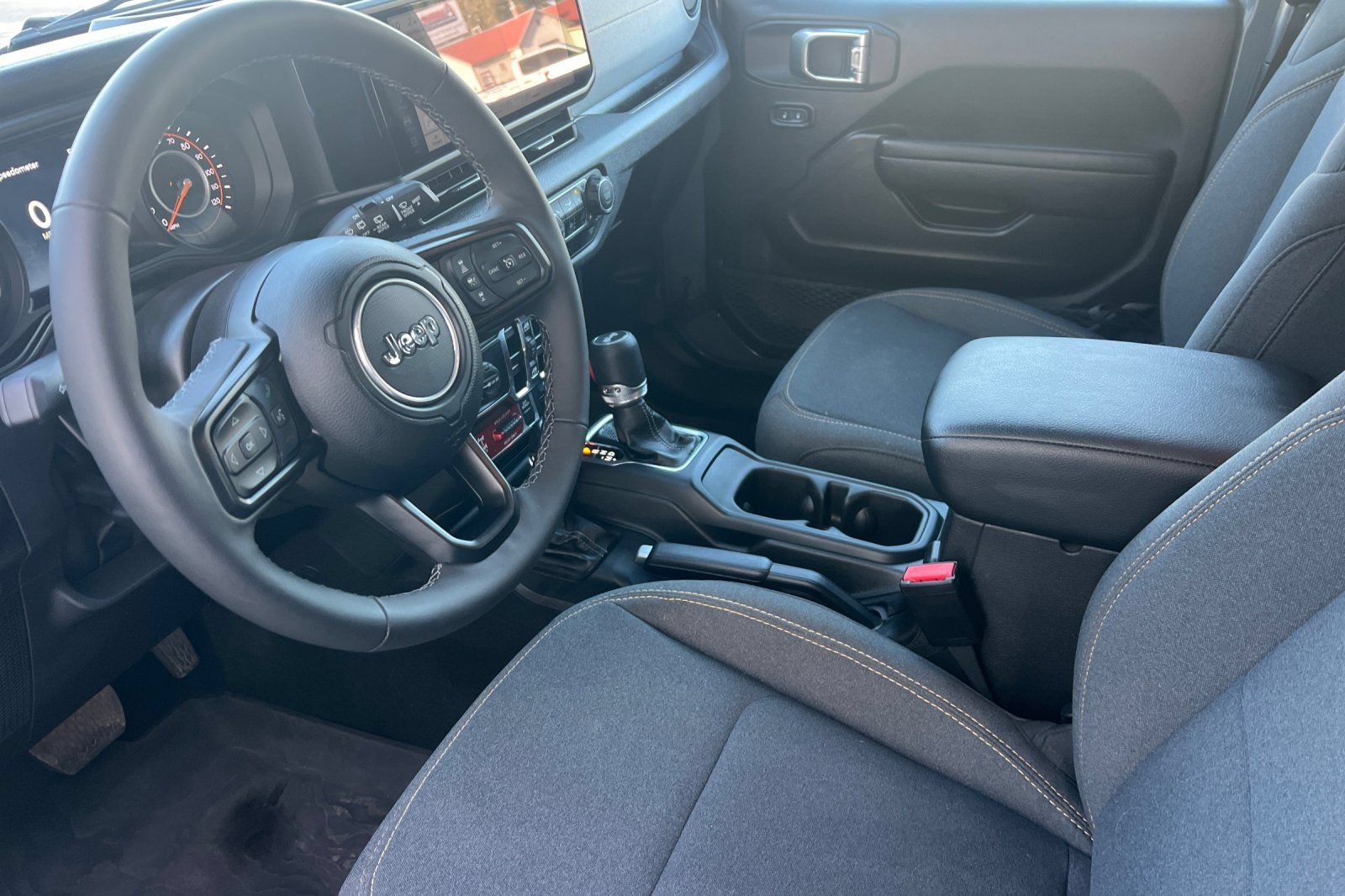 Used 2025 Jeep Wrangler Unlimited Sport AWD/4WD image 11