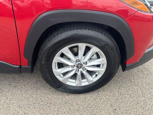 Used 2023 Toyota Corolla Cross LE w/ Moonroof Package image 40