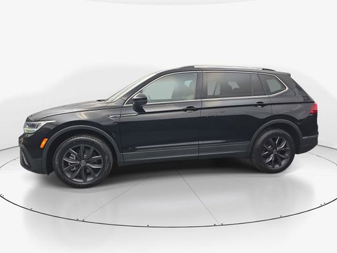 Used 2023 Volkswagen Tiguan SE FWD image 5