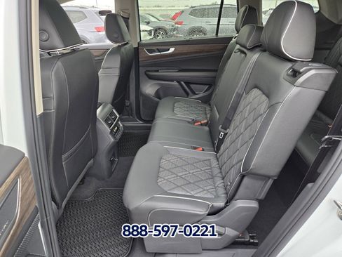 New 2026 Volkswagen Atlas SEL Premium R-Line AWD/4WD image 8