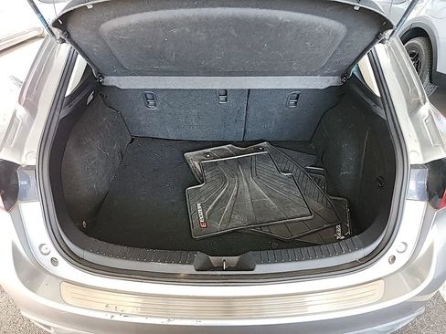 Used 2014 MAZDA MAZDA3 i Touring FWD image 10