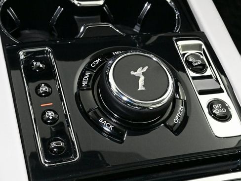 Used 2019 Rolls-Royce Cullinan image 39