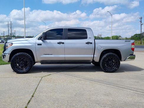 Used 2014 Toyota Tundra SR5 w/ SR5 Upgrade Package image 2